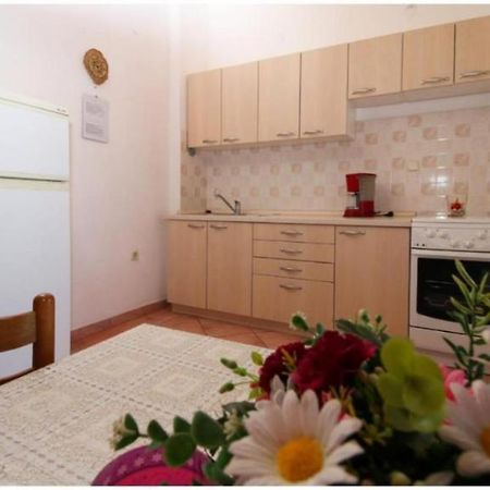 Apartments Bilo Near Primosten Bagian luar foto