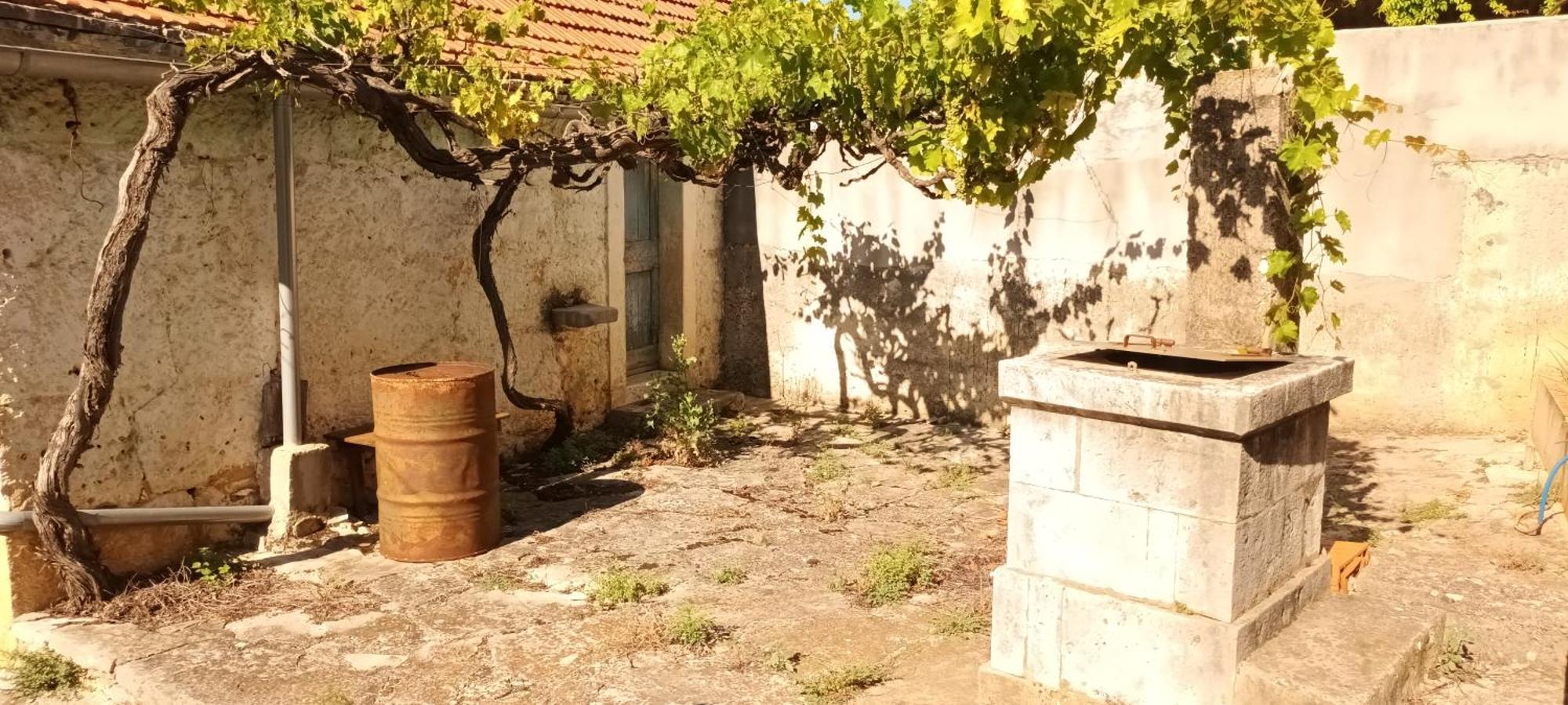 Apartments Bilo Near Primosten Bagian luar foto